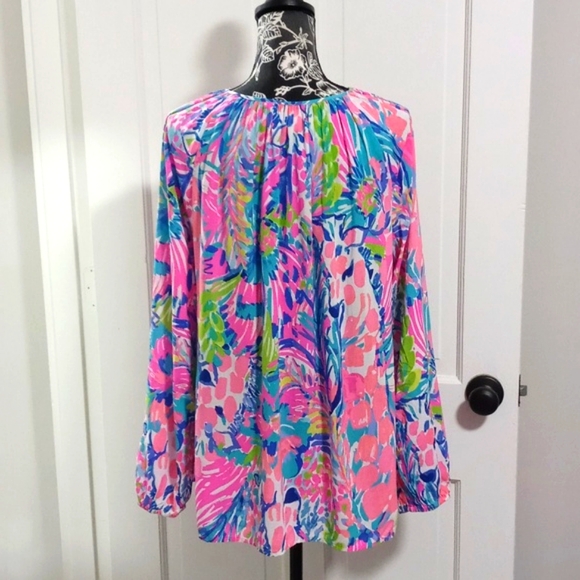 🔴SOLD🔴🦒VERY HTF Lilly Pulitzer🦒 - Willa Top - Picture 2 of 16